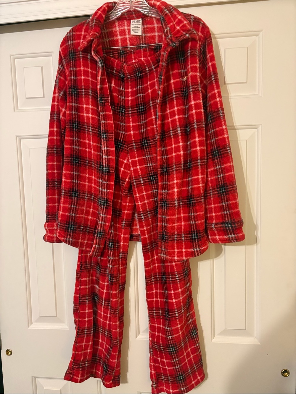 PINK Victoria's Secret Red Plaid Fleece Women’s Pajama Set